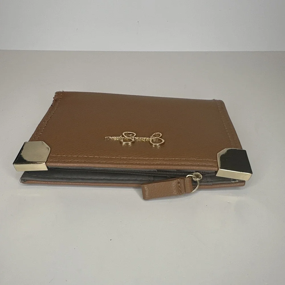 JESSICA SIMPSON FAUX Women's Brown Leather Zip Clutch‎ Wallet